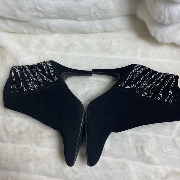 Me too  Eliza black faux suede ankle boots embellished with  silver studs SZ11M - Picture 11 of 11